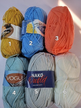 100g NAKO/VOGUE YARN