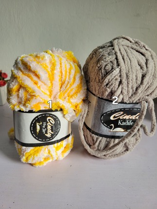CHUNKY CINDY FANCY YARN