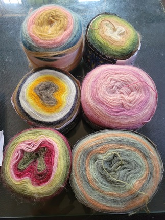 MOHAIR CAKE YARN