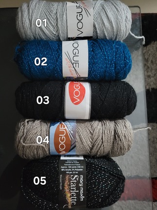 VOGUE GLITTER YARN